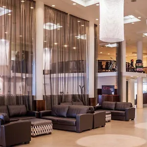 West Plaza Веллингтон